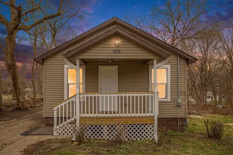 296 Goguac St W, Battle Creek, MI 49015