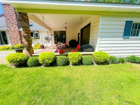 1166 Trayer Rd, Bronson, MI 49028 photo 4