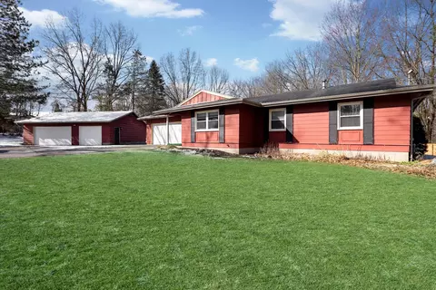 Exterior - 2890 Noon Rd, Jackson, MI 49201 photo 2 of 7
