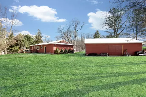 Exterior - 2890 Noon Rd, Jackson, MI 49201 photo 4 of 7