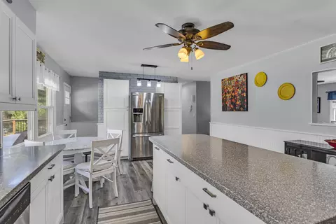 Kitchen - 2890 Noon Rd, Jackson, MI 49201 photo 7 of 7