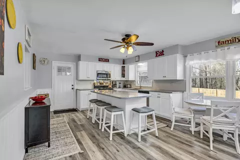 Kitchen - 2890 Noon Rd, Jackson, MI 49201 photo 1 of 7