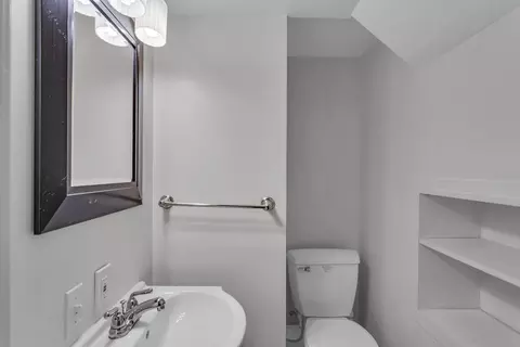 Bath - 2890 Noon Rd, Jackson, MI 49201 photo 5 of 5