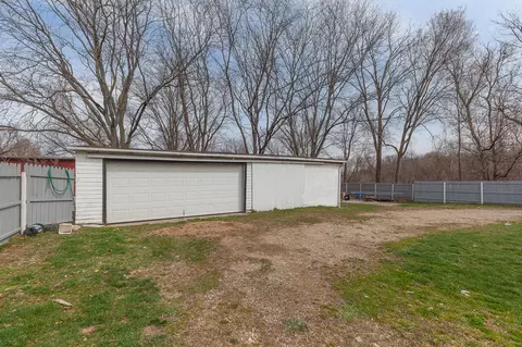 Exterior - 3804 Seymour Rd, Jackson, MI 49201 photo 9 of 12