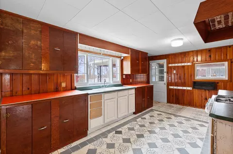 Kitchen - 3804 Seymour Rd, Jackson, MI 49201 photo 3 of 4
