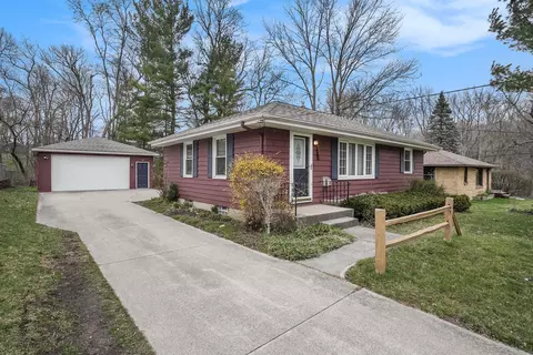 2951 Gerald Ave NE, Grand Rapids, MI 49505