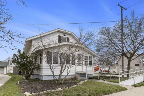 1503 Burton St SW, Wyoming, MI 49509