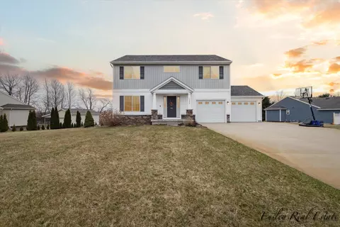 14656 Crescent Meadows Dr, Cedar Springs, MI 49319
