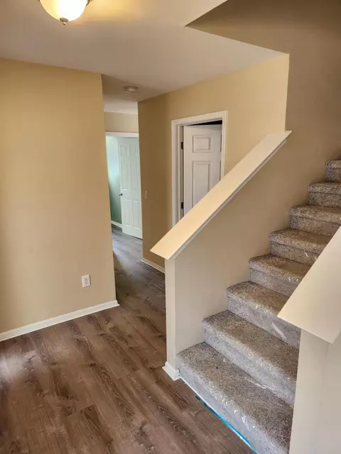 38267 Mcdonald Dr, Romulus, MI 48174 photo 2