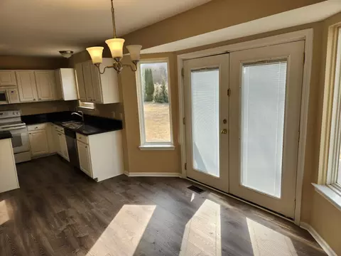 38267 Mcdonald Dr, Romulus, MI 48174 photo 7