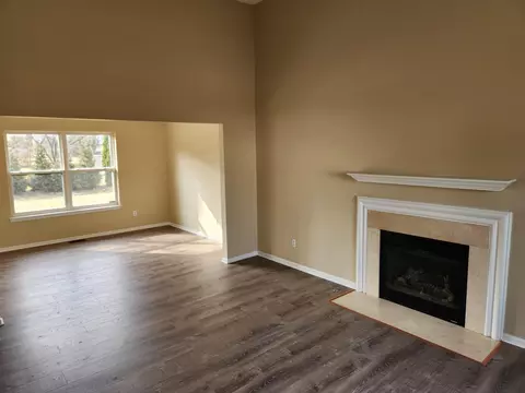 38267 Mcdonald Dr, Romulus, MI 48174 photo 4