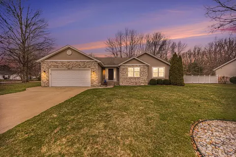 3917 Degraves Ct, Muskegon, MI 49444