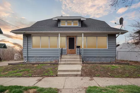 1103 Hamlin Pl, Jackson, MI 49201