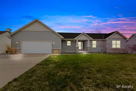 3394 Danielle Ct, Zeeland, MI 49464