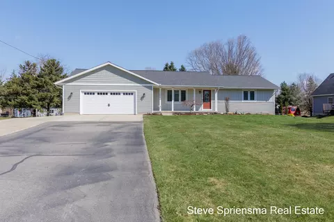 11870 60th Ave, Allendale, MI 49401