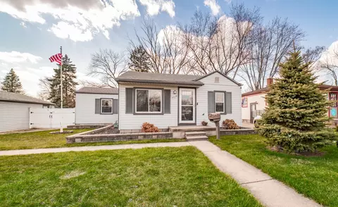 8874 William St, Taylor, MI 48180