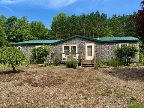 308 58th St, Grand Junction, MI 49056