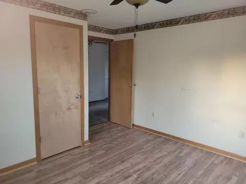 Bedroom - 35249 Winslow St, Wayne, MI 48184 photo 4 of 5