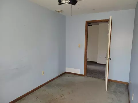 Bedroom - 35249 Winslow St, Wayne, MI 48184 photo 5 of 5