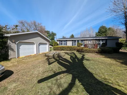 5331 Grosvenor St, Sand Lake, MI 49343