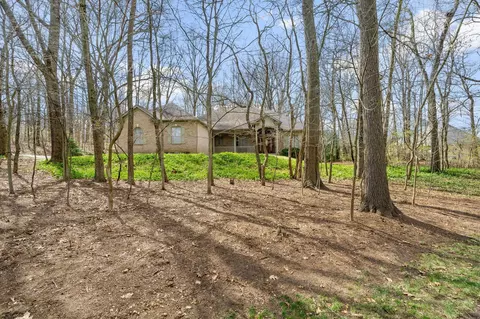 32988 Glen Eagle Ln, Niles, MI 49120