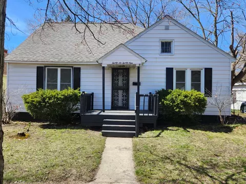 2629 7th St, Muskegon, MI 49444