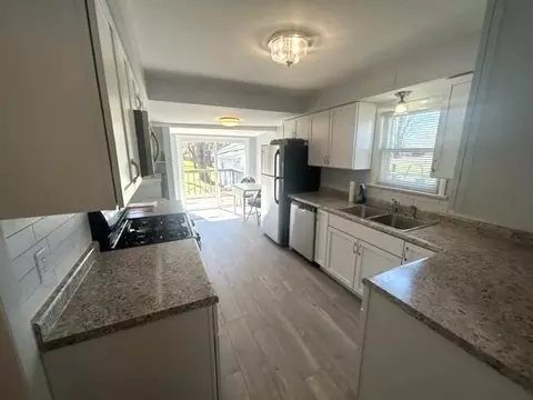 Kitchen - 975 Avenue A, Springfield, MI 49037 photo 1 of 3