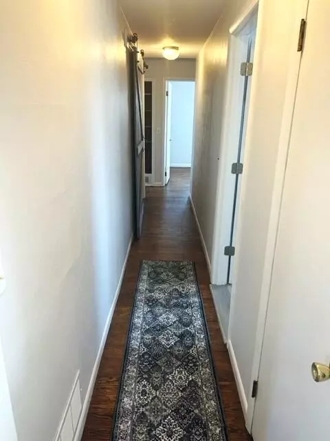 Entry Way - 975 Avenue A, Springfield, MI 49037 photo 1 of 1