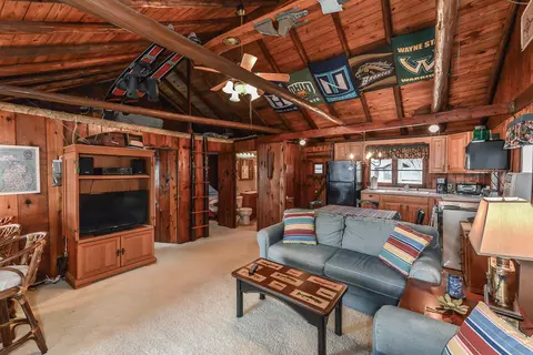 Exterior - 5116 Edgelake Dr, Pinckney, MI 48169 photo 3 of 7