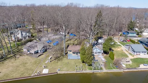 View/Area - 5116 Edgelake Dr, Pinckney, MI 48169 photo 7 of 14