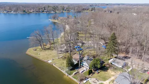 View/Area - 5116 Edgelake Dr, Pinckney, MI 48169 photo 8 of 14