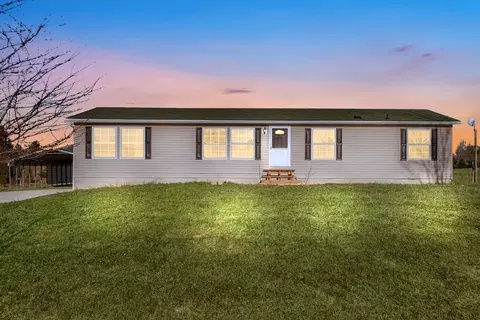 1564 Grow Rd NW, Stanton, MI 48888