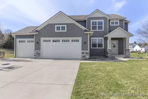 6841 Alward Dr, Hudsonville, MI 49426