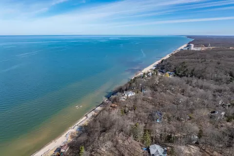 View/Area - 29305 Thunder Mountain Dr, Covert, MI 49043 photo 9 of 13