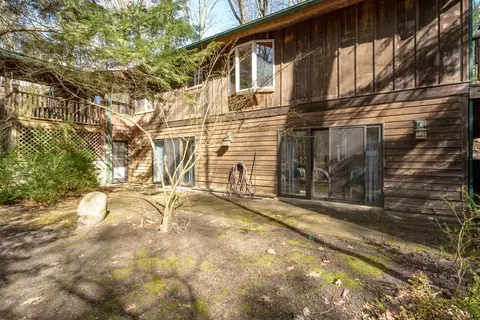 Exterior - 29305 Thunder Mountain Dr, Covert, MI 49043 photo 6 of 11