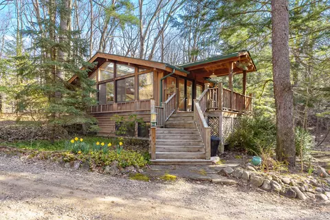 29305 Thunder Mountain Dr, Covert, MI 49043