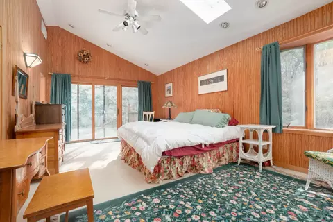 Bedroom - 29305 Thunder Mountain Dr, Covert, MI 49043 photo 1 of 8