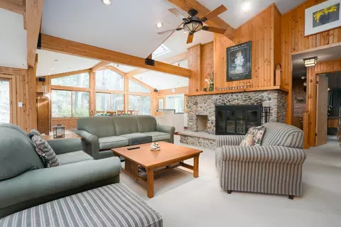Living - 29305 Thunder Mountain Dr, Covert, MI 49043 photo 3 of 4
