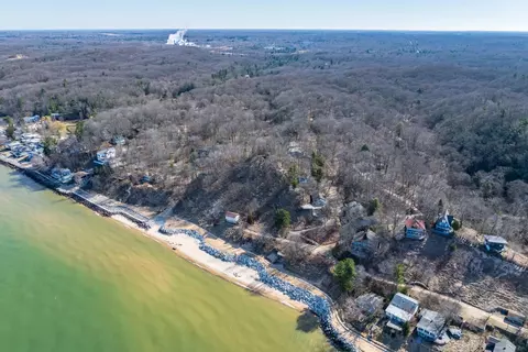 View/Area - 29305 Thunder Mountain Dr, Covert, MI 49043 photo 10 of 13
