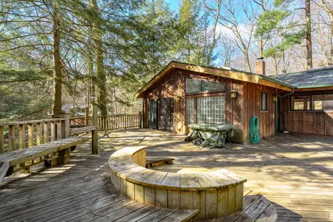 Exterior - 29305 Thunder Mountain Dr, Covert, MI 49043 photo 10 of 11