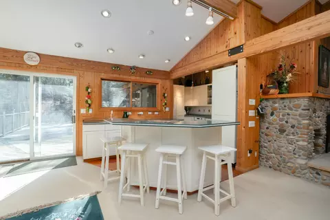 Kitchen - 29305 Thunder Mountain Dr, Covert, MI 49043 photo 1 of 4