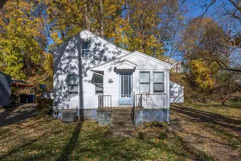 514 Pioneer St, Kalamazoo, MI 49008