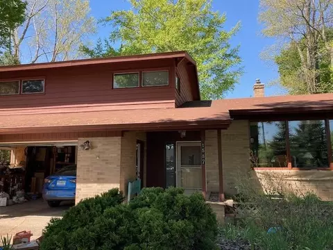 1587 Mullins Ave NW, Walker, MI 49534