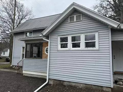 1035 Williams St, Jackson, MI 49203 photo 3
