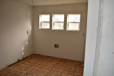 1035 Williams St, Jackson, MI 49203 photo 9