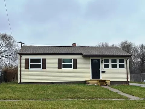 2796 Appleridge St, Ypsilanti, MI 48198