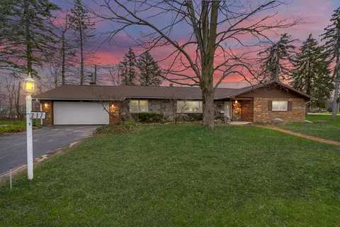 217 S Leland Dr, Battle Creek, MI 49015