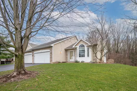 160 Potters Dr, Battle Creek, MI 49015