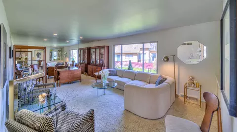 Living - 970 Briarcliff Rd, Jackson, MI 49203 photo 1 of 8