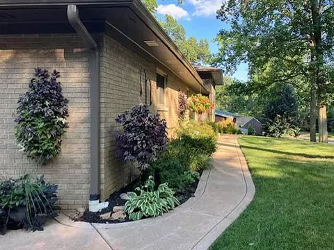 Exterior - 970 Briarcliff Rd, Jackson, MI 49203 photo 12 of 17